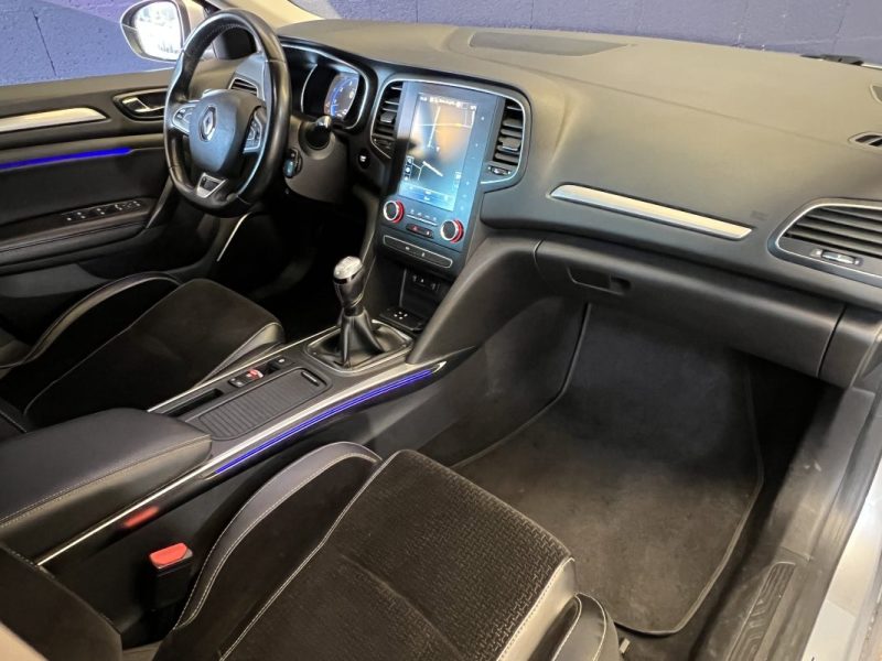  RENAULT MEGANE IV INTENS 1.2 130CV - GPS - SUIVI FACTURE OK  124500KM - 