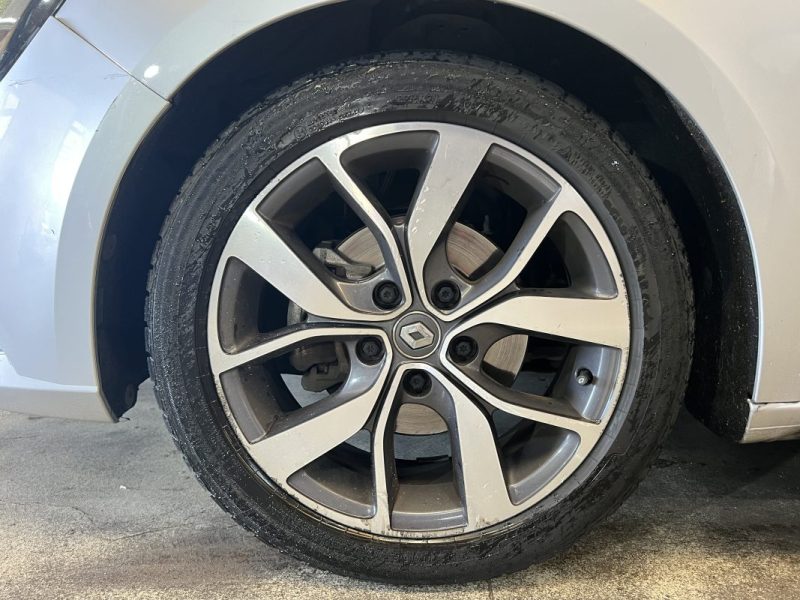  RENAULT MEGANE IV INTENS 1.2 130CV - GPS - SUIVI FACTURE OK  124500KM - 