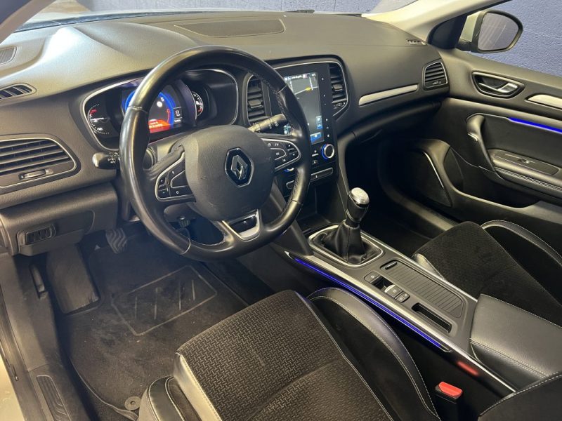  RENAULT MEGANE IV INTENS 1.2 130CV - GPS - SUIVI FACTURE OK  124500KM - 