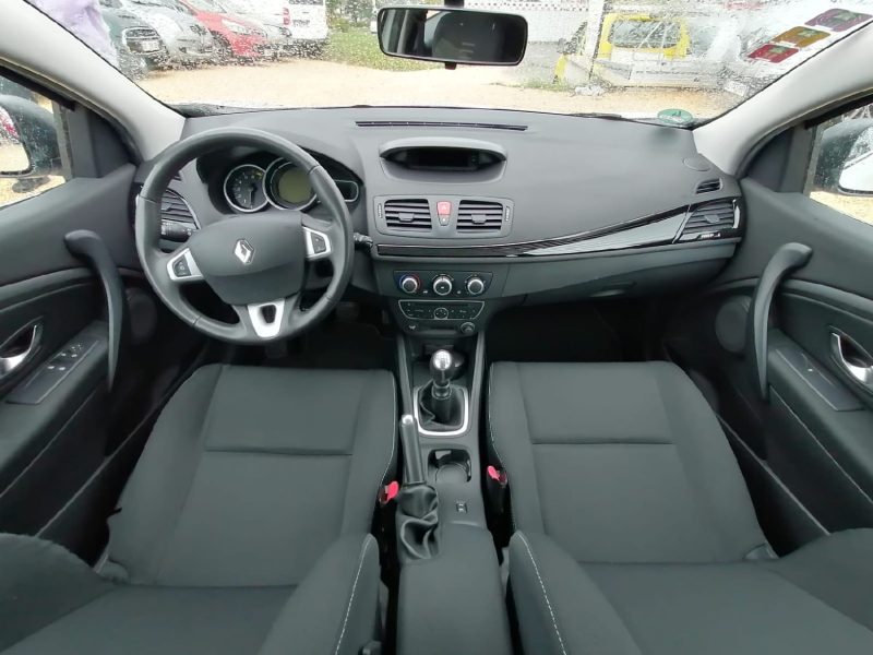 RENAULT Megane - 1.6 110ch Emotion