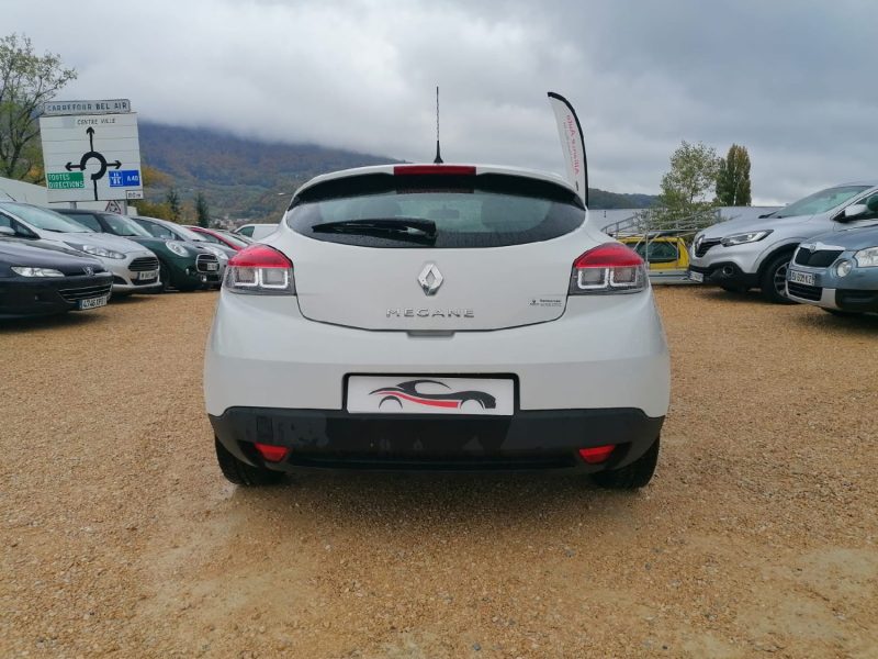 RENAULT Megane - 1.6 110ch Emotion