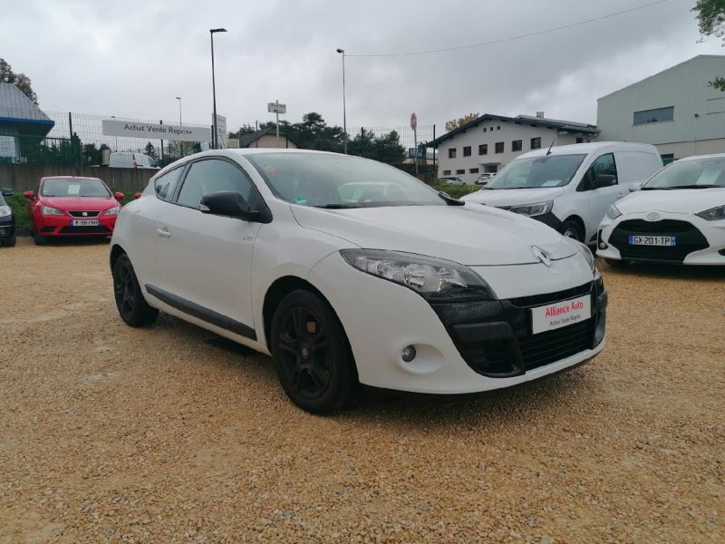 RENAULT Megane - 1.6 110ch Emotion