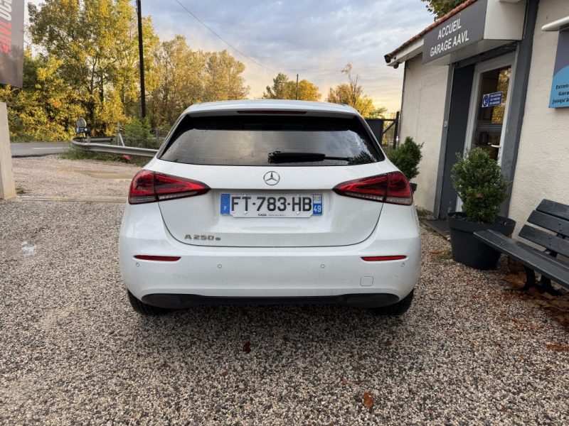 MERCEDES CLASSE A 250E 218CH STYLE LINE 8G-DCT  2020