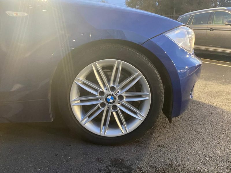  BMW SERIE 1 120I 2.0 163 CH EDITION M SPORT /🛠️CHAINE FAITE /📱 Bluetooth/ ❄️ Climatisation/