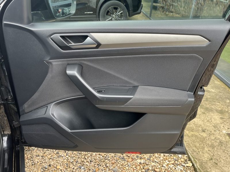 VOLKSWAGEN T-ROC 1.0 TSI 110ch Lounge Bvm 06/2021