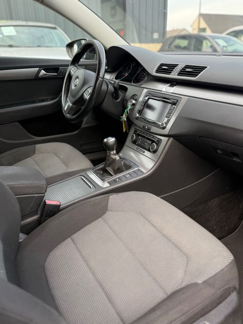 VOLKSWAGEN PASSAT 2.0 TDI 140CH BLUEMOTION TECHNOLOGY FAP CONFORTLINE BUSINESS 2011