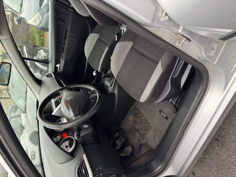 PEUGEOT  207 1.4 I 90CV  
