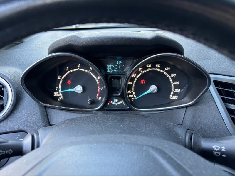 FORD FIESTA 1.25 82CH TREND 5P 