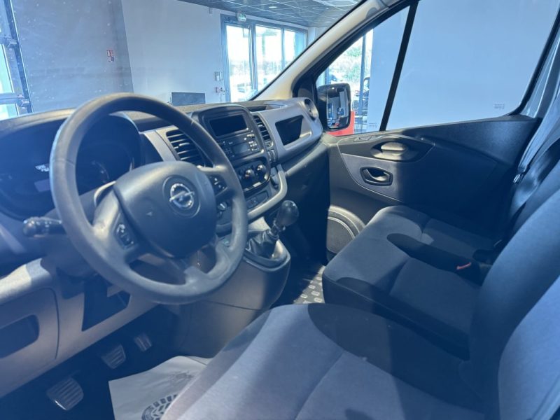 OPEL VIVARO L1H1 1.6 CDTI BiTurbo 125 Pack Clim + / ATTELAGE / GALERIE + ECHELLE / S