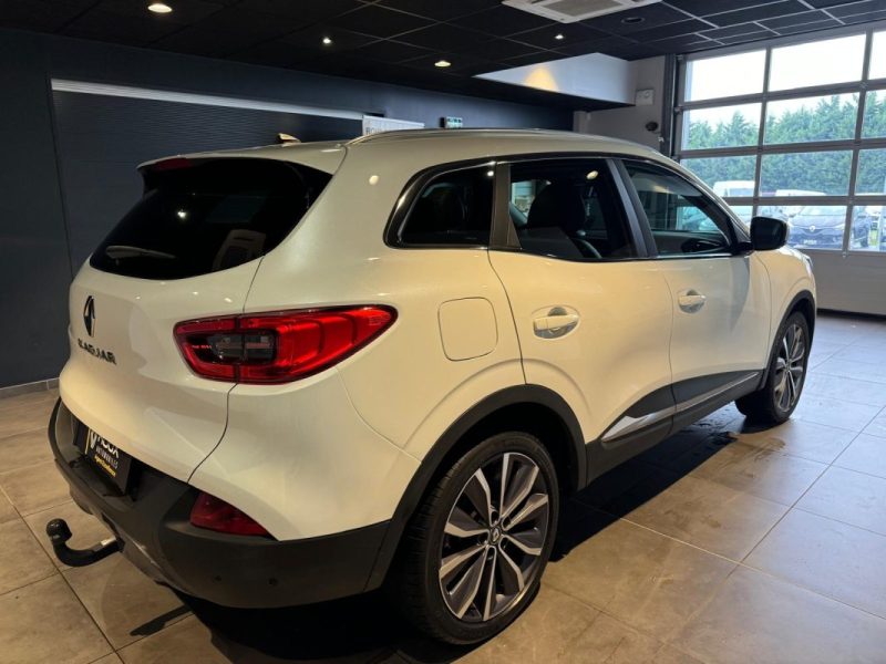 RENAULT KADJAR TCE 130 EDC INTENS / TOIT PANORAMIQUE / ENTRETIEN RENAULT COMPLET  / ATTELAGE / EASY PARK ASSIST / RADAR 360° 2017