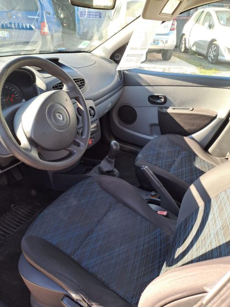 RENAULT CLIO 1.5 DCI - 8V TURBO 2006