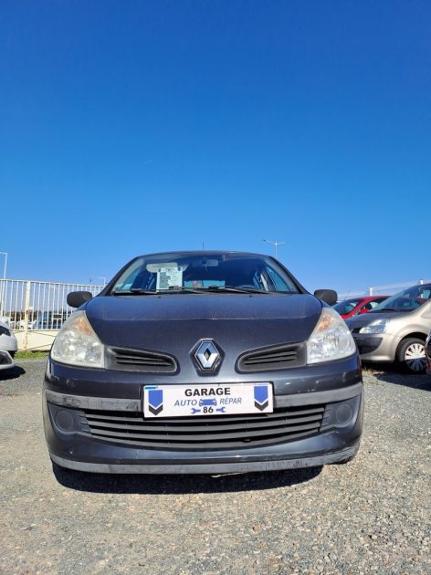 RENAULT CLIO 1.5 DCI - 8V TURBO 2006