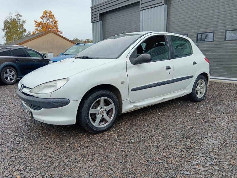 PEUGEOT 206 XR PRESENCE 1.4 HDI 68 cv Distribution + Révision OK + CT OK