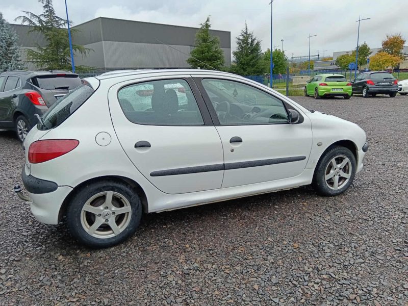 PEUGEOT 206 XR PRESENCE 1.4 HDI 68 cv Distribution + Révision OK + CT OK