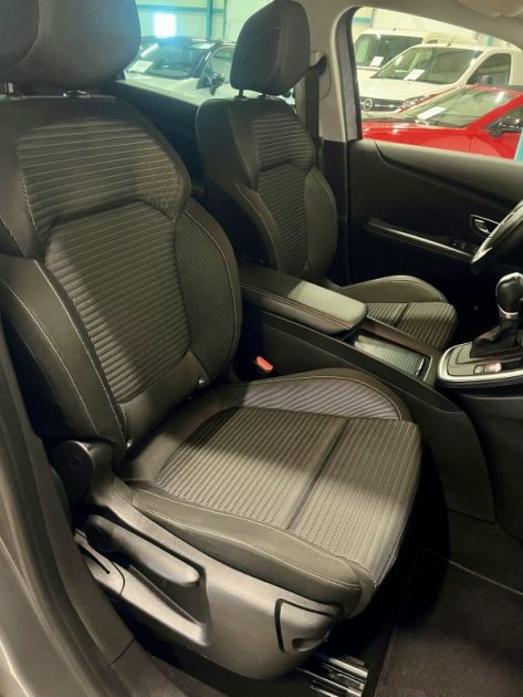 RENAULT Scénic 1.7 Blue Dci 120CH EDC Business 5 Places 