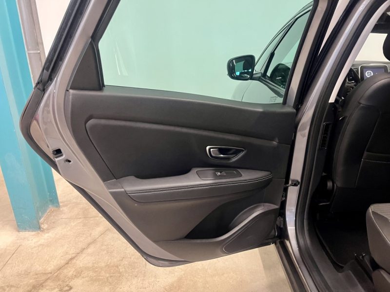 RENAULT Scénic 1.7 Blue Dci 120CH EDC Business 5 Places 