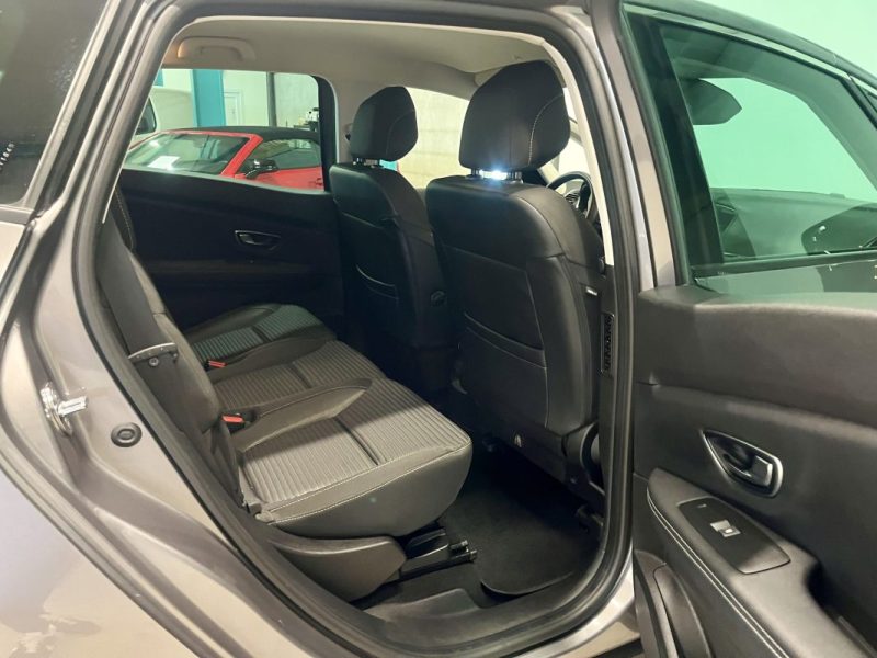 RENAULT Scénic 1.7 Blue Dci 120CH EDC Business 5 Places 