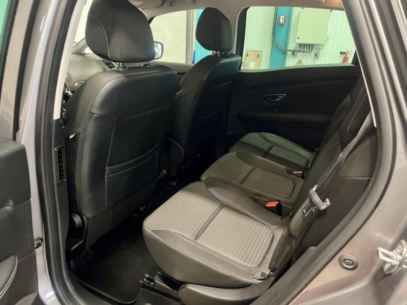 RENAULT Scénic 1.7 Blue Dci 120CH EDC Business 5 Places 