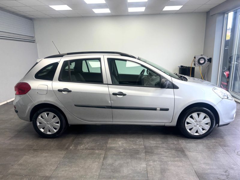 RENAULT CLIO III ESTATE 1.5 DCI 70 CV ECO2 AUTHENTIQUE 2011