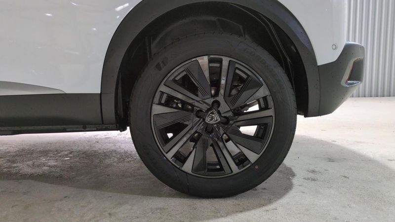 Peugeot 2008 Hybrid 145 e-dcs6 gt+ jantes 18 + pack vision & navigation drive assist plus