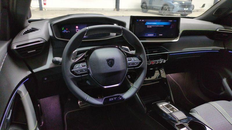 Peugeot 2008 Hybrid 145 e-dcs6 gt+ jantes 18 + pack vision & navigation drive assist plus