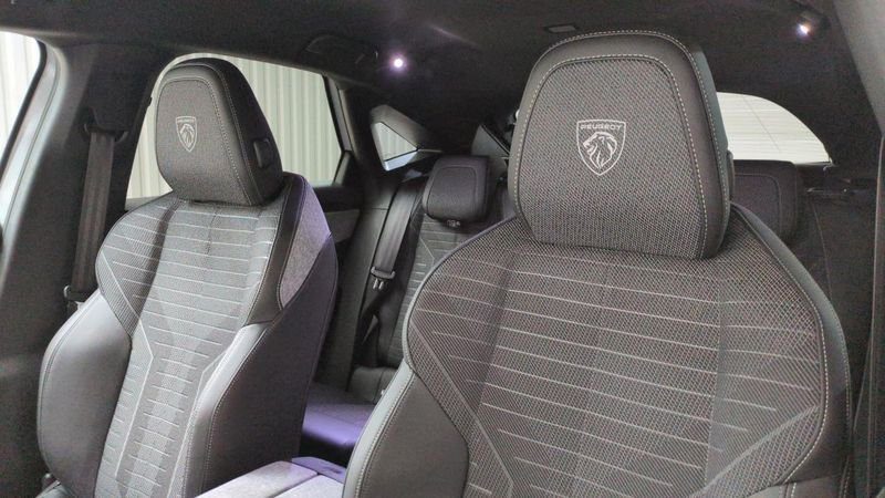 Peugeot 3008 nouveau Hybrid 145 e-dcs6 gt