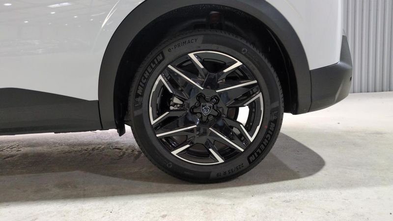 Peugeot 3008 nouveau Hybrid 145 e-dcs6 gt