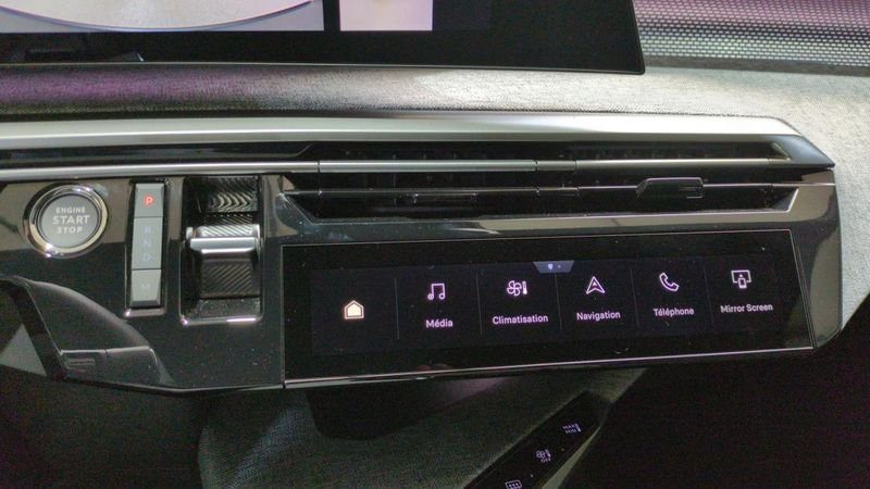 Peugeot 3008 nouveau Hybrid 145 e-dcs6 gt