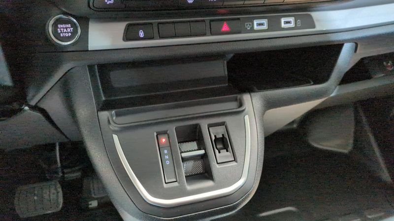 Peugeot Expert fourgon nouveau Cab approfondie xl bluehdi 180 s&s eat8 + pack premium connect