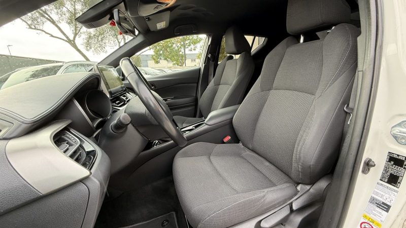 TOYOTA C-HR 122H 2WD finition  Graphic 2019