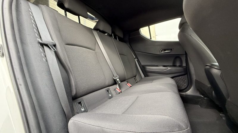 TOYOTA C-HR 122H 2WD finition  Graphic 2019