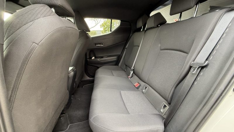 TOYOTA C-HR 122H 2WD finition  Graphic 2019