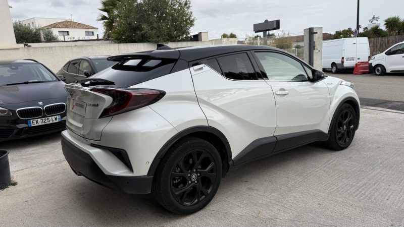 TOYOTA C-HR 122H 2WD finition  Graphic 2019