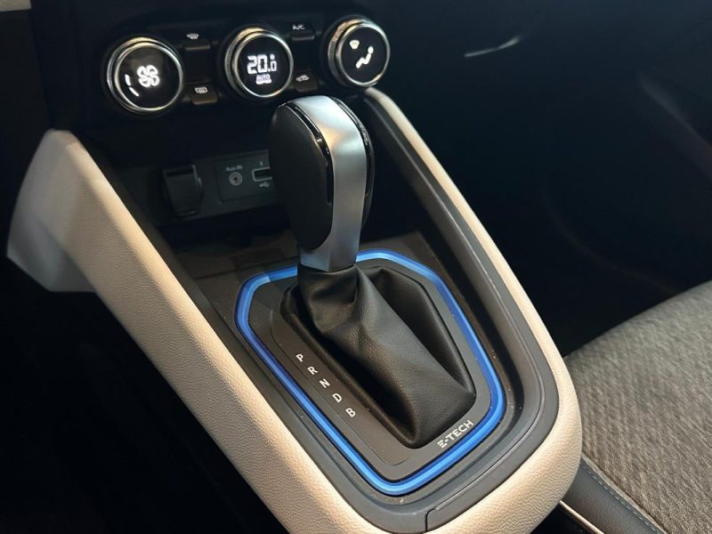 RENAULT CLIO 1.6 E-Tech 140 cv Première Edition