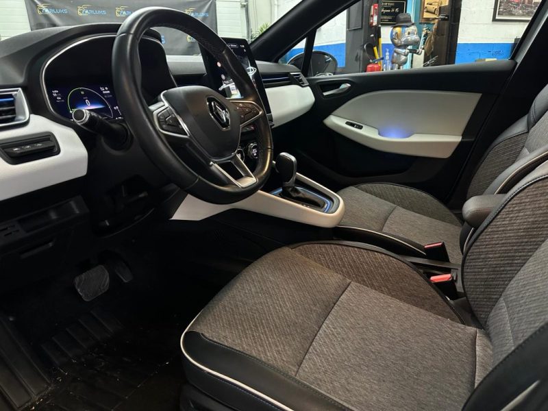 RENAULT CLIO 1.6 E-Tech 140 cv Première Edition