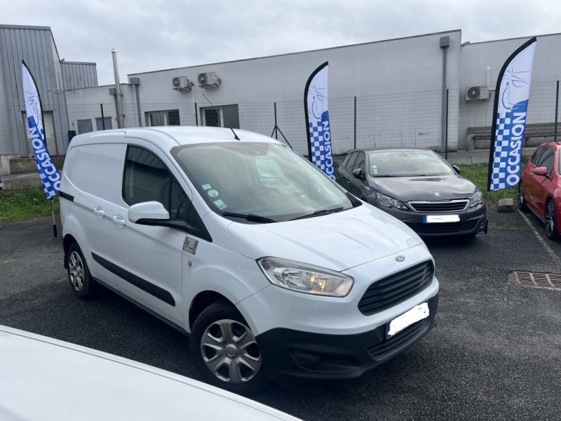 FORD TRANSIT COURIER  1.5 TD 75CH TITANIUM EURO6 GARANTIE 12 MOIS 2017
