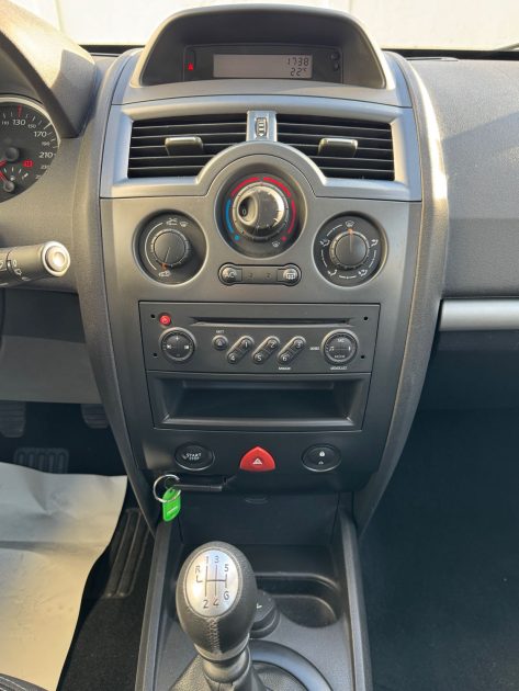 RENAULT MEGANE 1.5 DCI 106 CV FINITION EXTREME GARANTIE 6 MOIS  2009