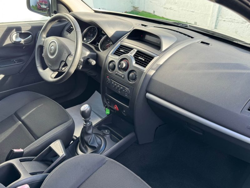 RENAULT MEGANE 1.5 DCI 106 CV FINITION EXTREME GARANTIE 6 MOIS  2009