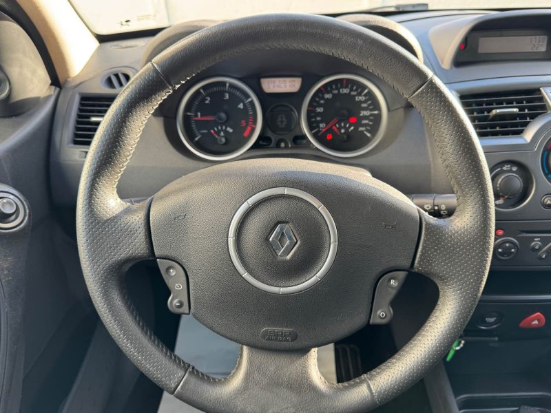 RENAULT MEGANE 1.5 DCI 106 CV FINITION EXTREME GARANTIE 6 MOIS  2009
