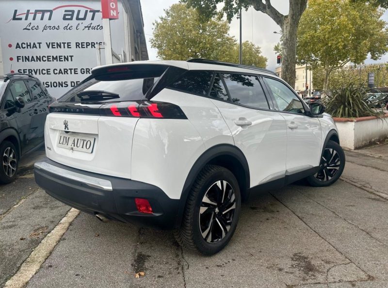 PEUGEOT 2008 1.5 BLUEHDI 130 ALLURE EAT8 **1ÈRE MAIN** 