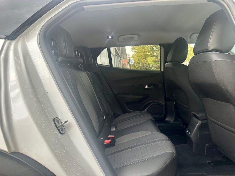 PEUGEOT 2008 1.5 BLUEHDI 130 ALLURE EAT8 **1ÈRE MAIN** 