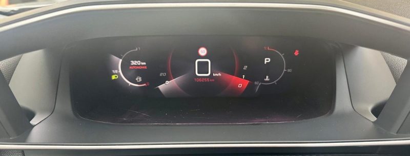 PEUGEOT 2008 1.5 BLUEHDI 130 ALLURE EAT8 **1ÈRE MAIN** 