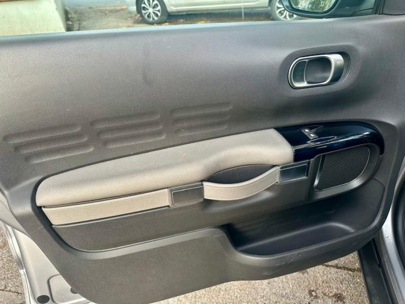 CITROEN C4 CACTUS 1.5 BlueHDI 120 SHINE EAT6 **1ère MAIN**