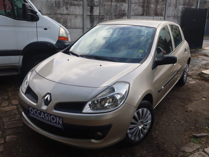 RENAULT CLIO CONFORT PACK CLIM DYNAMIQUE CLIO 1.4 16V 100CH 2006