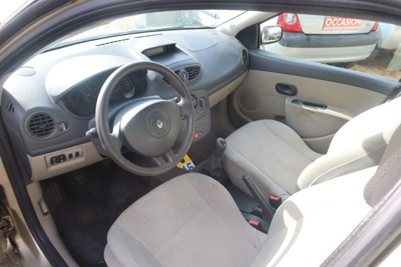 RENAULT CLIO CONFORT PACK CLIM DYNAMIQUE CLIO 1.4 16V 100CH 2006