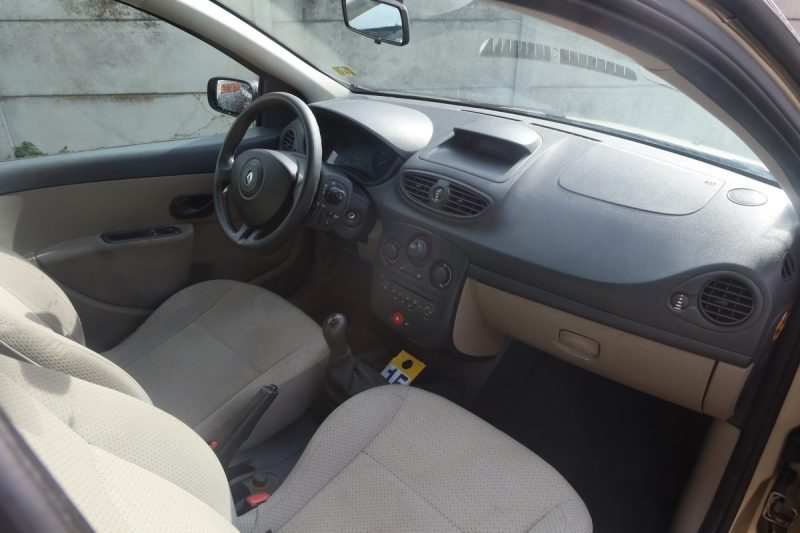 RENAULT CLIO CONFORT PACK CLIM DYNAMIQUE CLIO 1.4 16V 100CH 2006