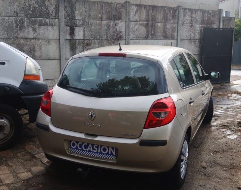 RENAULT CLIO CONFORT PACK CLIM DYNAMIQUE CLIO 1.4 16V 100CH 2006