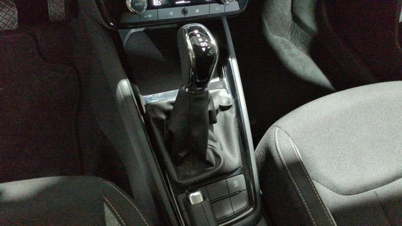 Skoda Kamiq 1.0 tsi evo 2 116 ch dsg7 selection