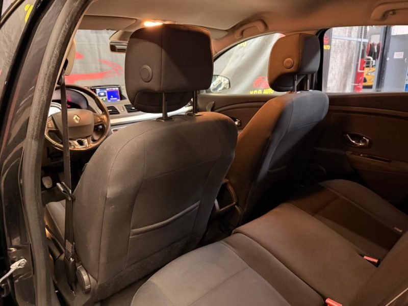 RENAULT MEGANE 1.6 dCi 130ch Zen 