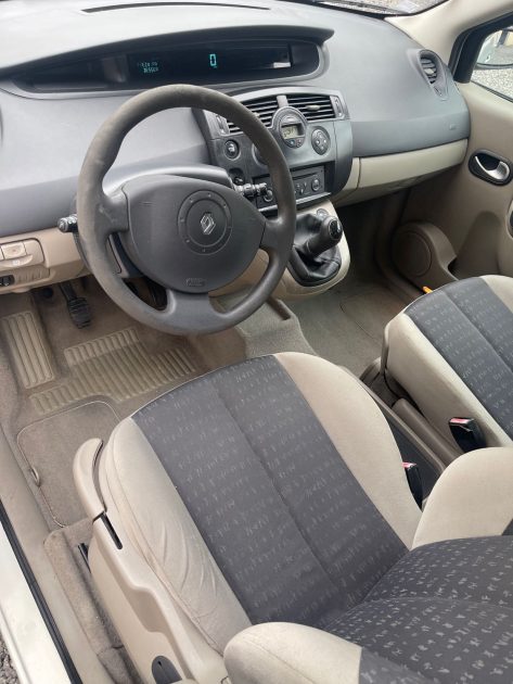 RENAULT MEGANE SCENIC PACK AUTHENTIQUE 1.6 16V 2004